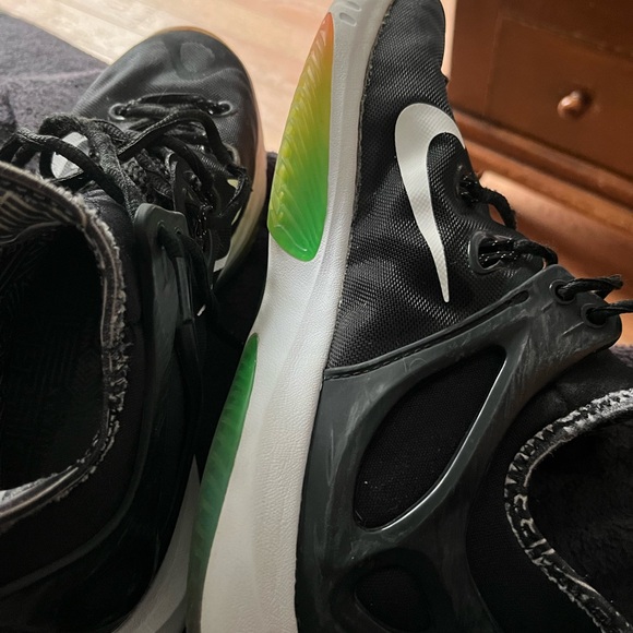 Nike Zoom HyperRev 2015 Be True - Picture 6 of 9